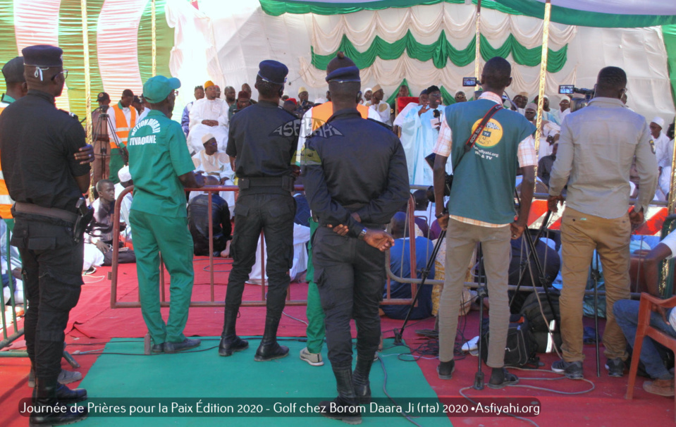 PHOTOS - PAIX AU SENEGAL DANS LE CONTEXTE DU CORONAVIRUS ET DE LA CRIMINALITÉ - Les Images de la Conférence de la Journée de Prières organisée à Golf Chez Serigne Mansour SY Borom Daara Ji (rta)