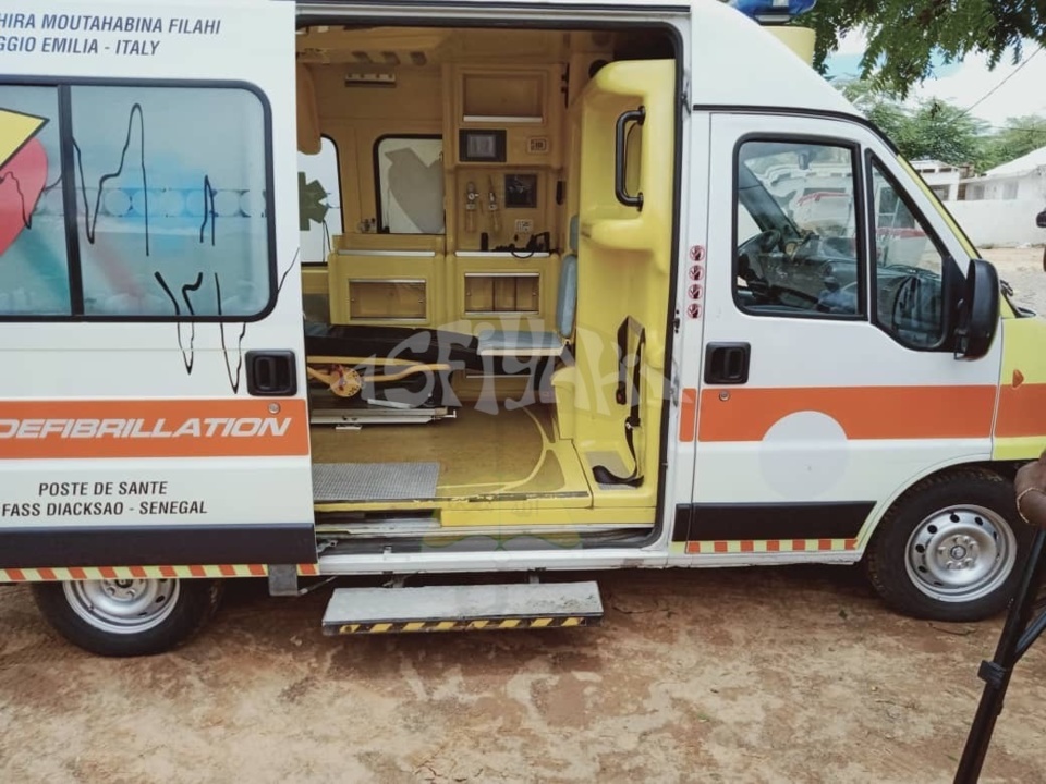 PHOTOS - DIAKSAO - SANTÉ PUBLIQUE: Important Don de la famille de Seydil Hadj Malick SY d'une valeur de 40 millions en matériel médical dont une ambulance médicalisée