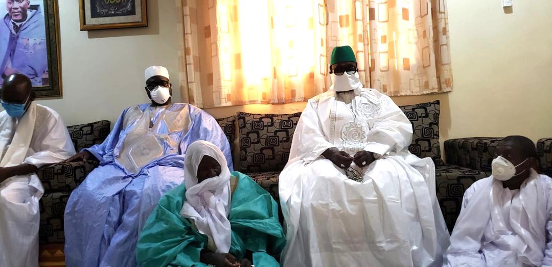 TIVAOUANE - Le Khalif Général des Tidianes reòoit la Dèlègation du Khalif Général des Mourides conduit par son porte-parole Serigne Bassirou Mbacké Abdou Khadre.