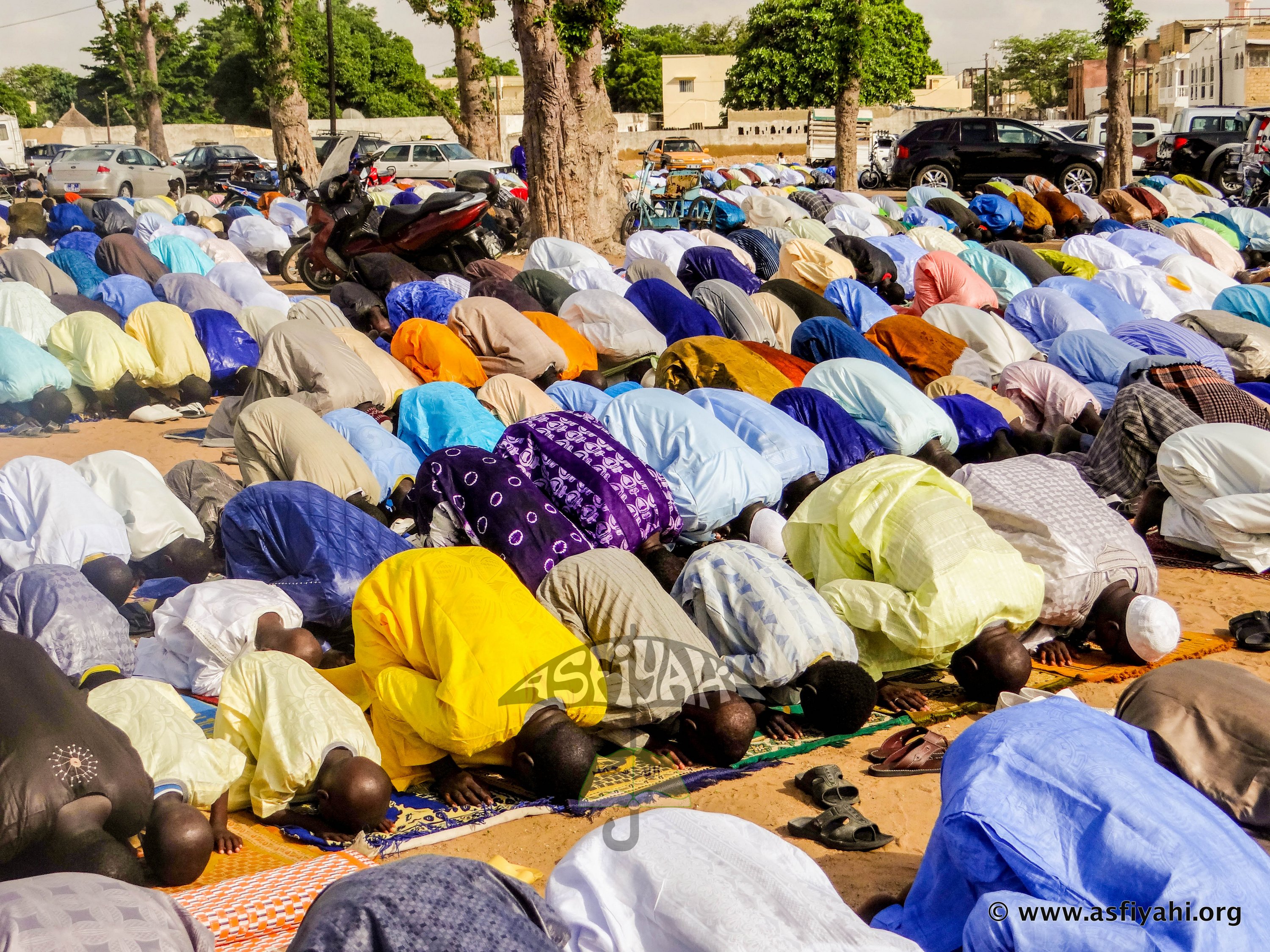 PHOTOS - KORITÉ 2015 À TIVAOUANE : Les Images de la Prière à Kheulkhouss dirigée par Serigne Mbaye Sy Abdou صلاة عيد الفطر بمدينة تواون  السنغال
