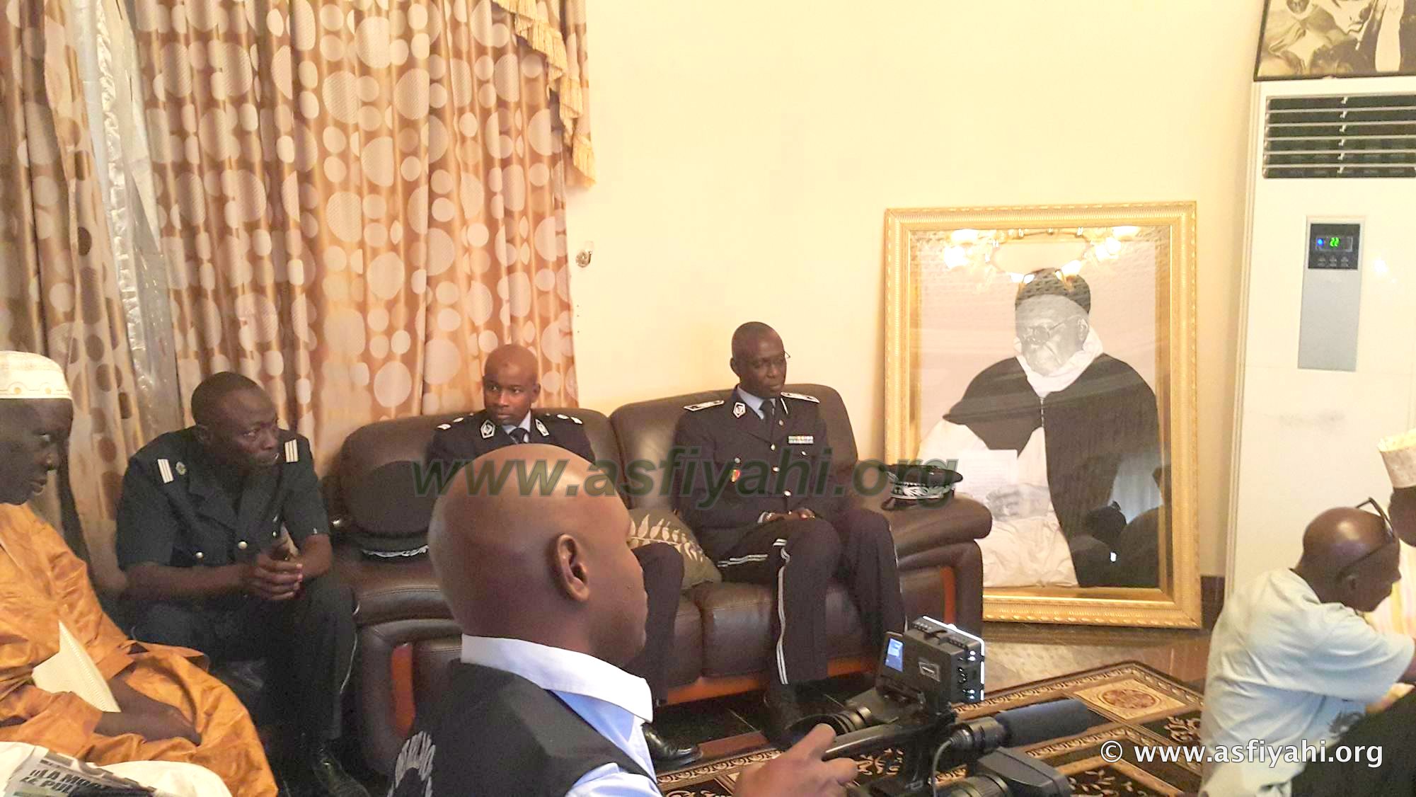 Oumar Maal, Nouveau Directeur Général de la Police Nationale reçu par Serigne Abdoul Aziz Sy Al Amine