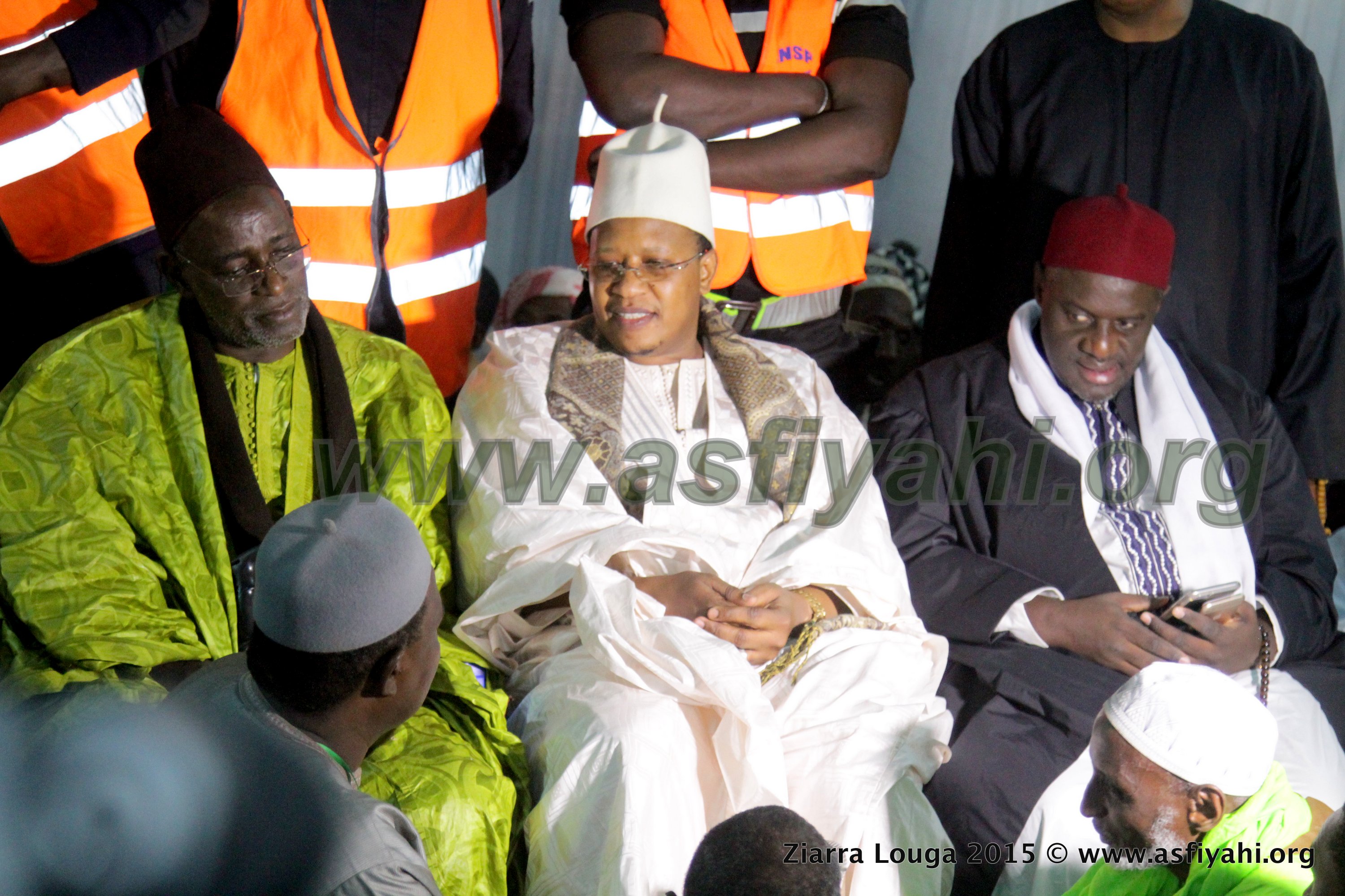 PHOTOS - DIRECT ZIARRA LOUGA - Ziarre et recueillement auprès des heritiers de Cheikh Oumar Foutiyou Tall (rta), ce Vendredi