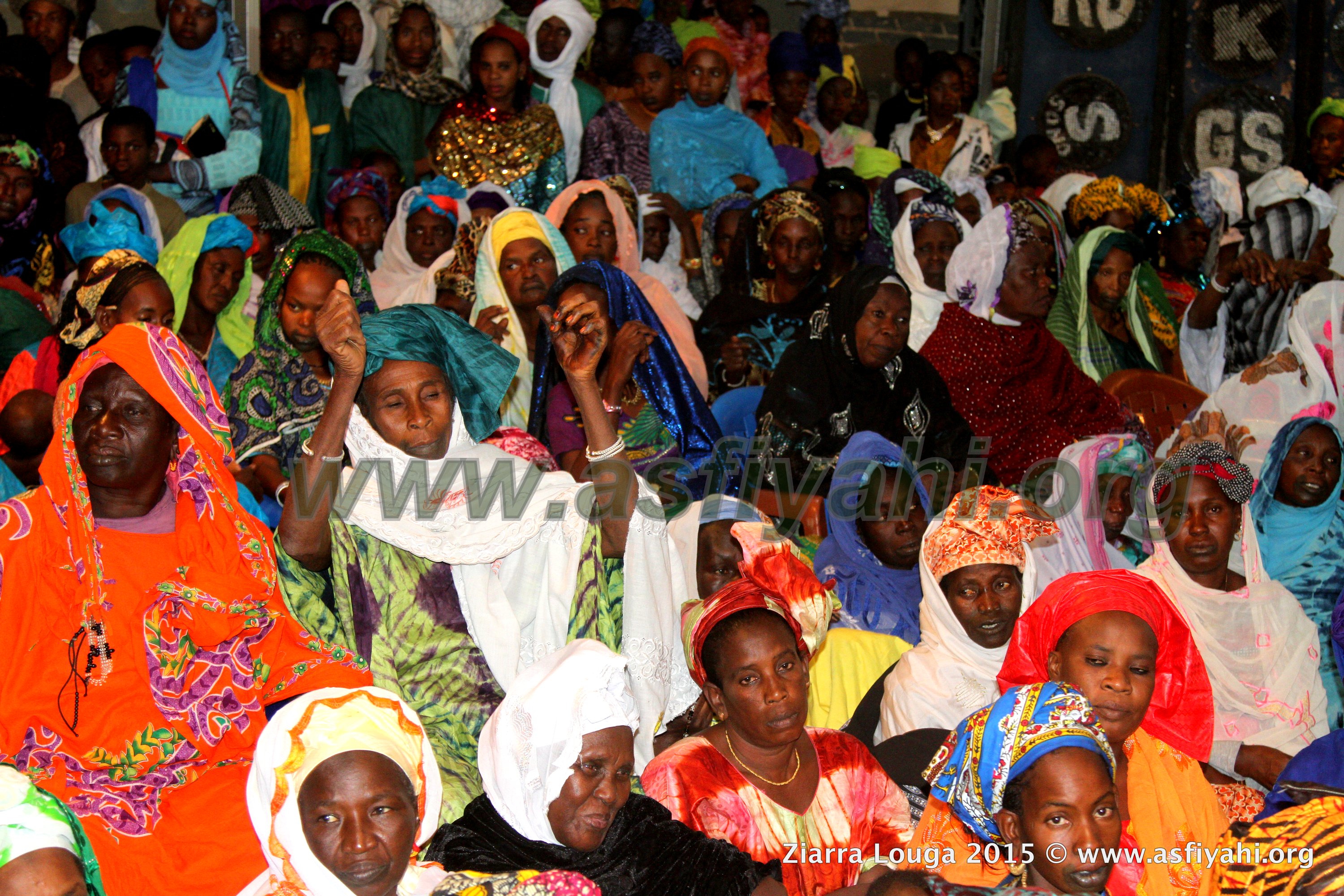 PHOTOS - DIRECT ZIARRA LOUGA - Les Images de la veillée religieuse organisée ce Vendredi 8 Janvier 2016 à la residence du Khalif Thierno Bachir Tall