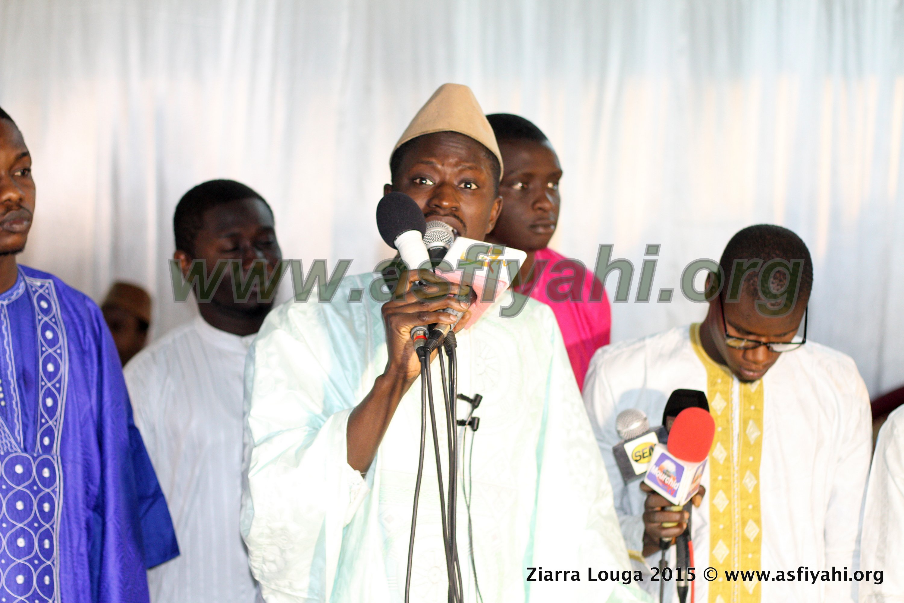 PHOTOS - DIRECT ZIARRA LOUGA - Les Images de la veillée religieuse organisée ce Vendredi 8 Janvier 2016 à la residence du Khalif Thierno Bachir Tall