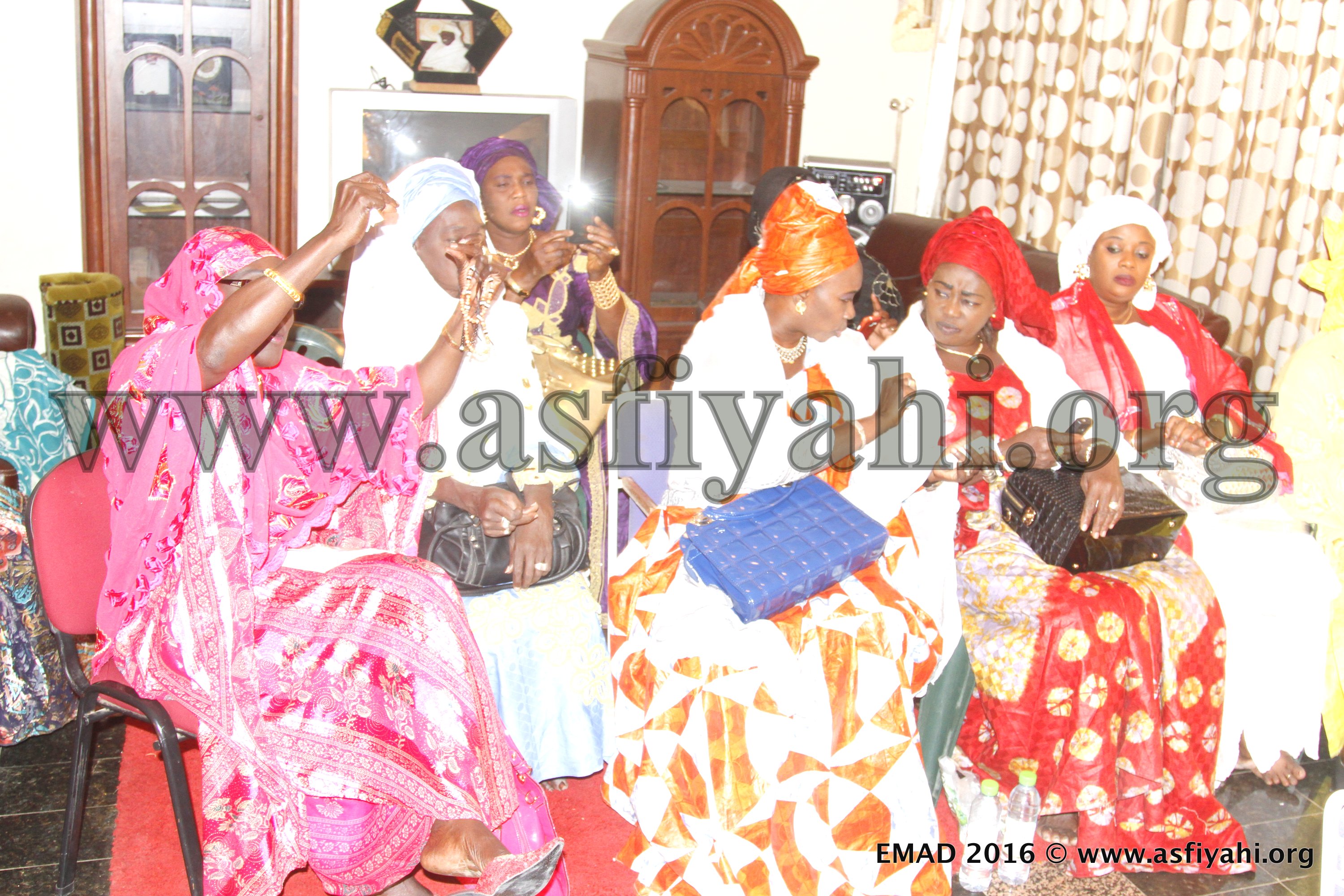 PHOTOS - Festival mémoire des « Penc » et villages de Dakar, « Ndakaru Demb » : l'EMAD reçoit LA bénédiction de Serigne Abdoul Aziz Sy Al Amine  
