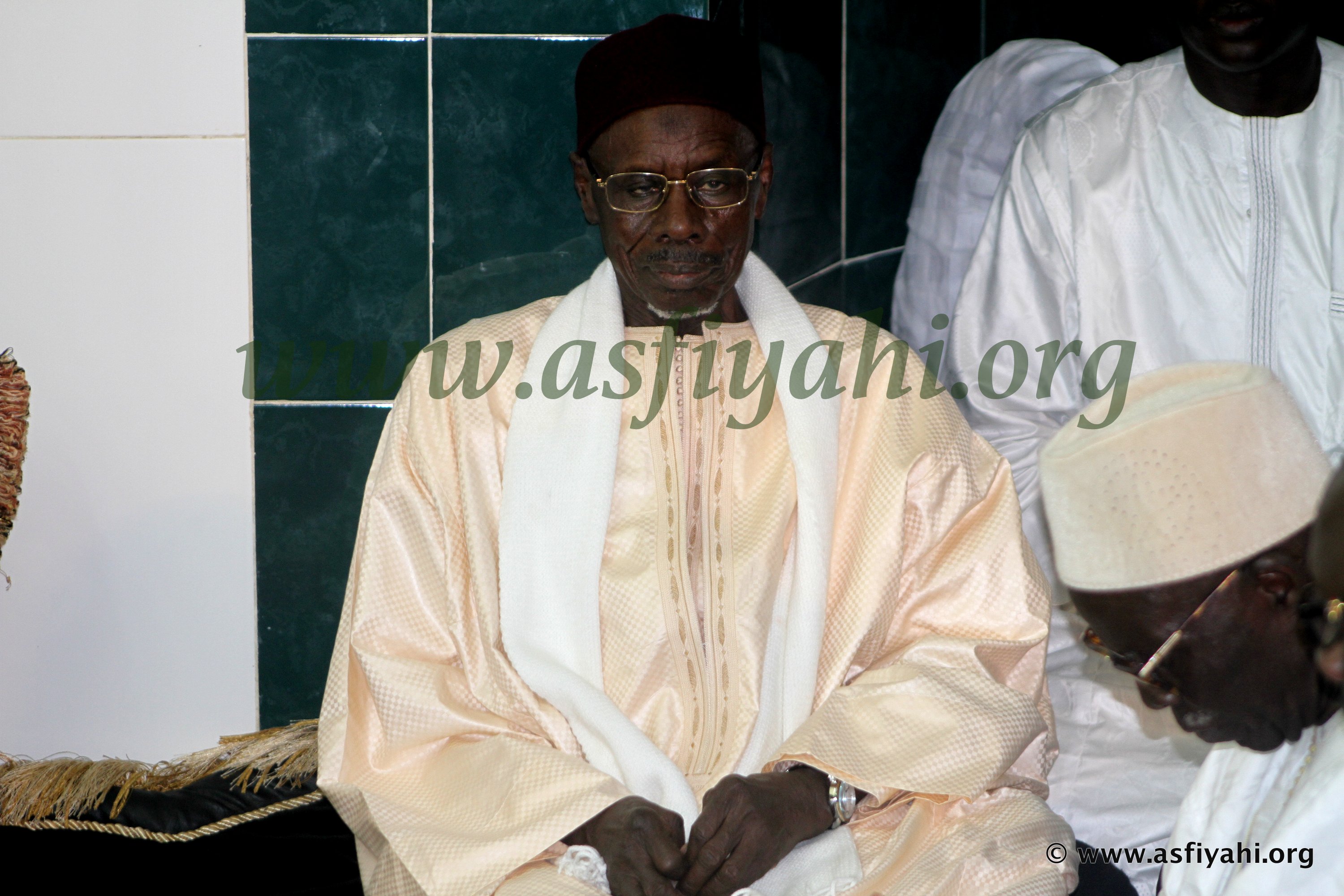 PHOTOS - KHADRATOUL DJUMAH - Serigne Abdoul Aziz Sy Al Amine hôte de Serigne Mor Diop aux parcelles assainies, vendredi 18 mars 2016 