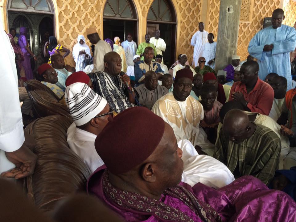 FASS - Serigne Bassirou Mbacké Abdou Khadre présente les Condolèances de la Communauté Mouride à la Famille de Seydi Djamil