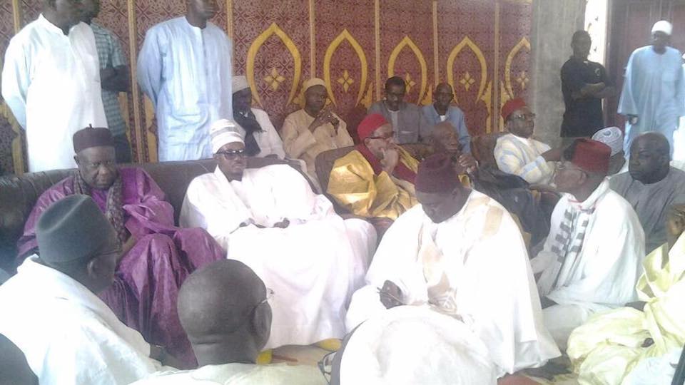 FASS - Serigne Bassirou Mbacké Abdou Khadre présente les Condolèances de la Communauté Mouride à la Famille de Seydi Djamil