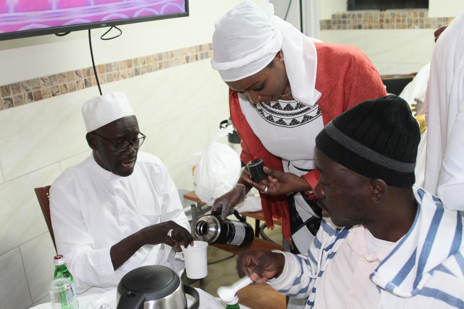 PHOTOS - 10 JUIN 2016 À NEW YORK - Les Images du Hadratoul Djumah suivi de Ndogou organisé à la Zawiya El Hadj Malick Sy de New-York