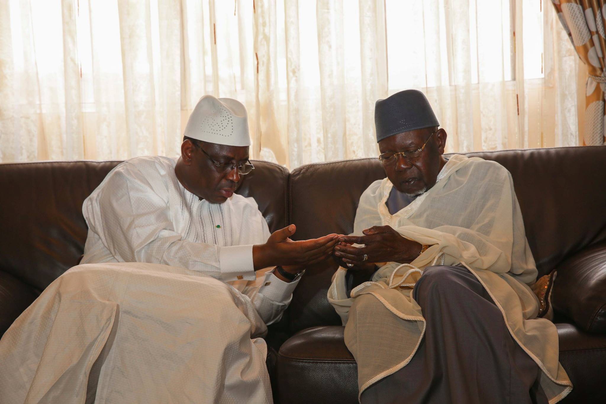 PHOTOS ET VIDEOS - Suivez la Visite du President Macky Sall à Touba et Tivaouane , ce Mardi 14 Juin 2016