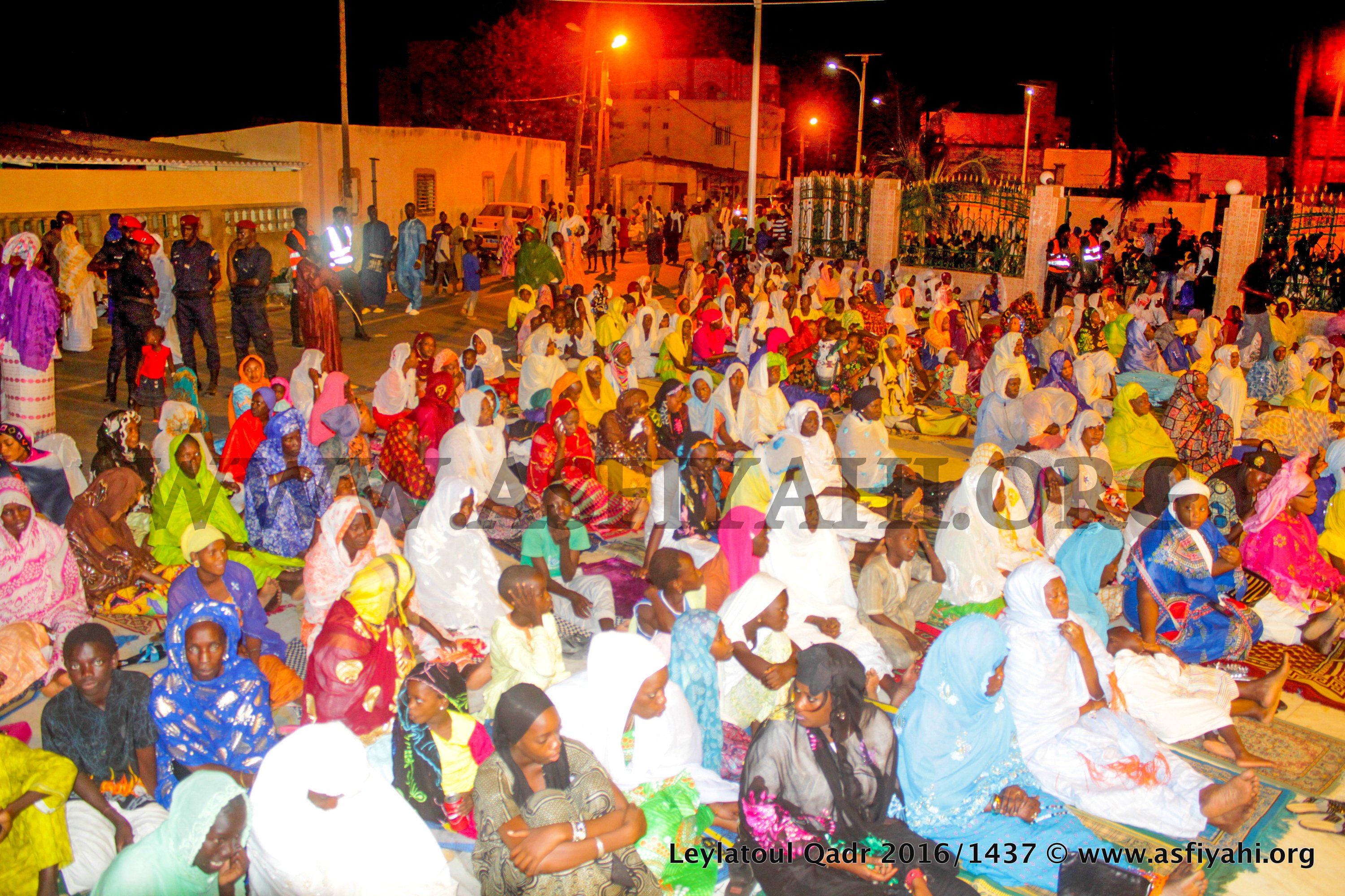 PHOTOS - 2 JUILLET 2016 À TIVAOUANE - Les Images de la Leylatoul Qadr à la Mosquée Serigne Babacar Sy (rta)