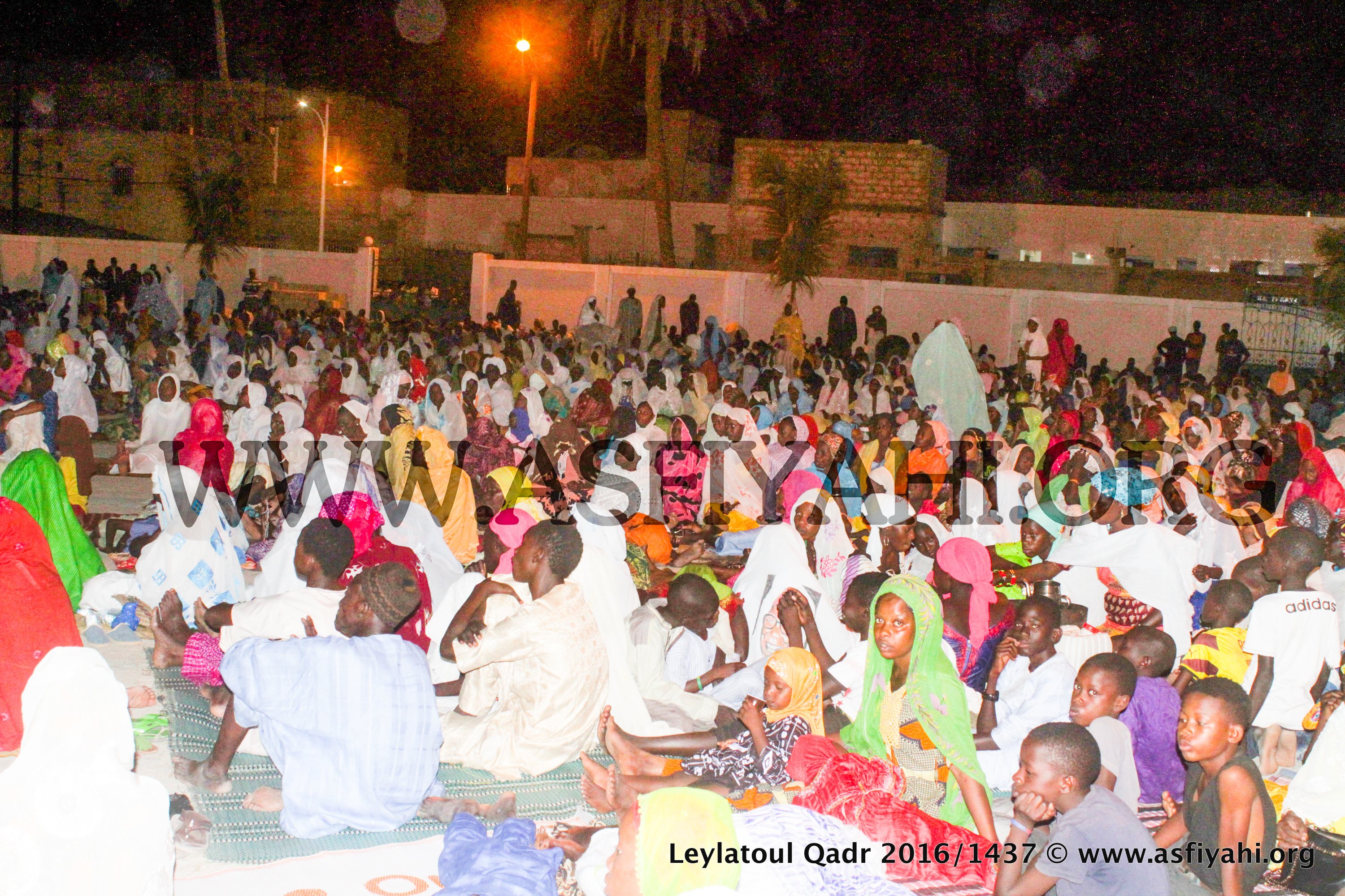 PHOTOS - 2 JUILLET 2016 À TIVAOUANE - Les Images de la Leylatoul Qadr à la Mosquée Serigne Babacar Sy (rta)