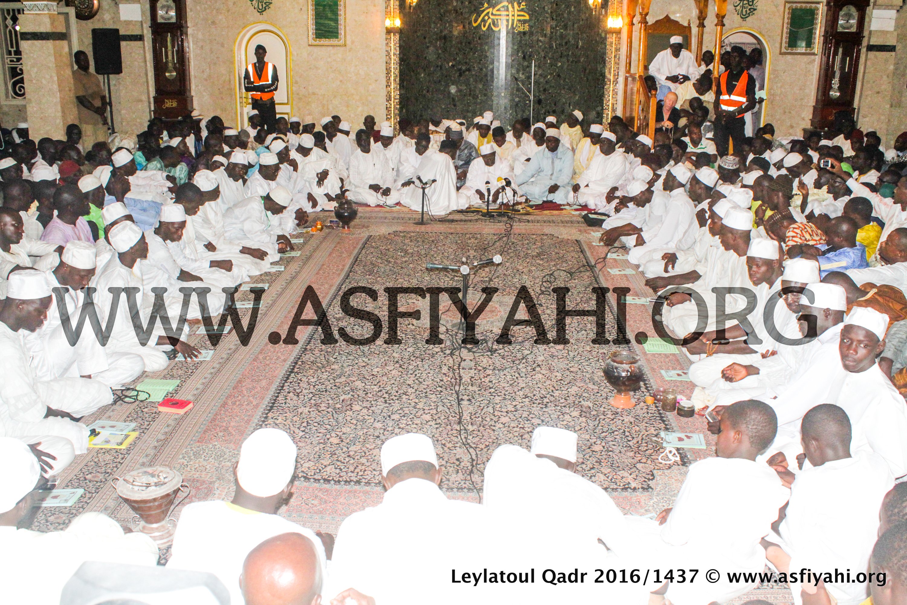 PHOTOS - 2 JUILLET 2016 À TIVAOUANE - Les Images de la Leylatoul Qadr à la Mosquée Serigne Babacar Sy (rta)