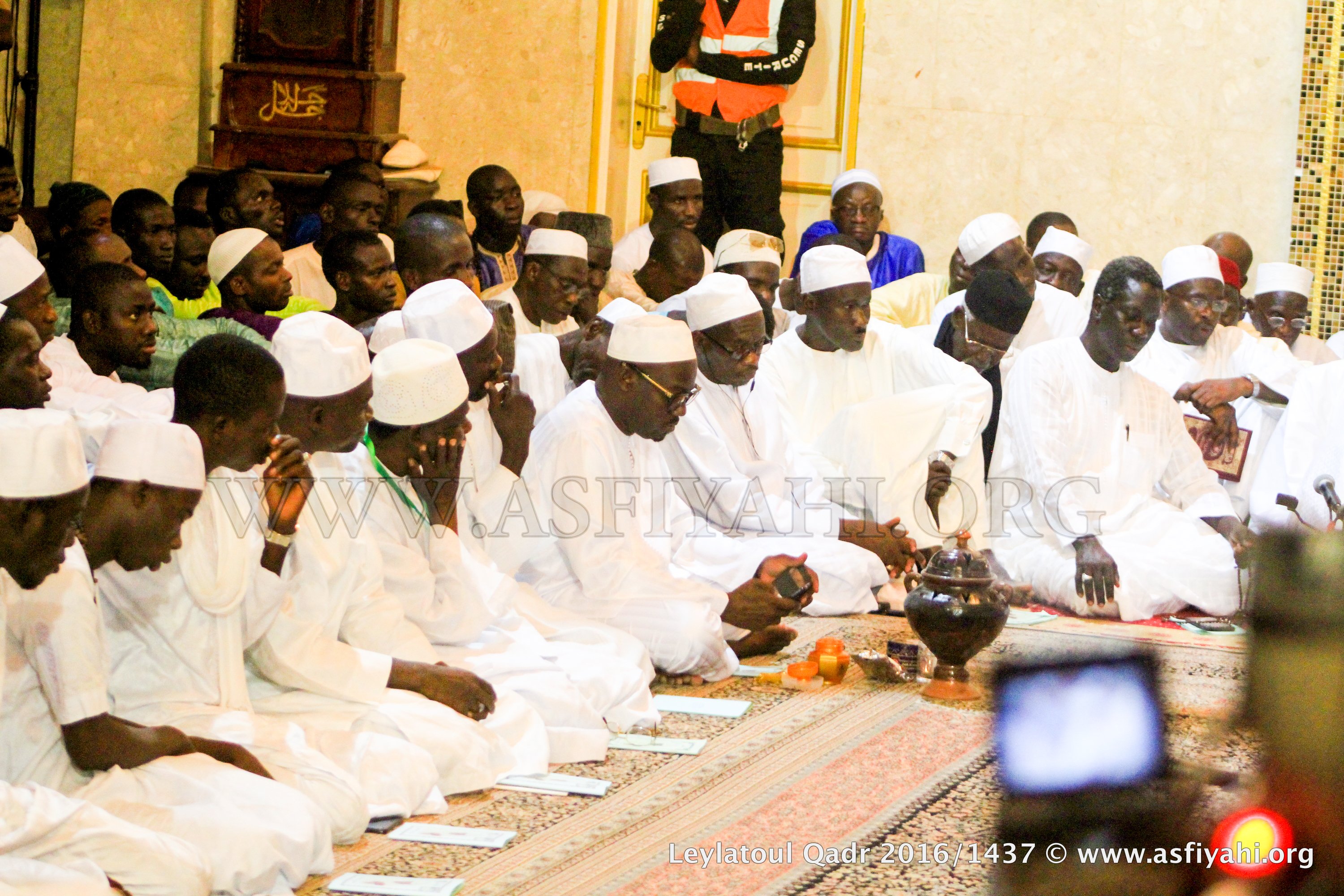 PHOTOS - 2 JUILLET 2016 À TIVAOUANE - Les Images de la Leylatoul Qadr à la Mosquée Serigne Babacar Sy (rta)