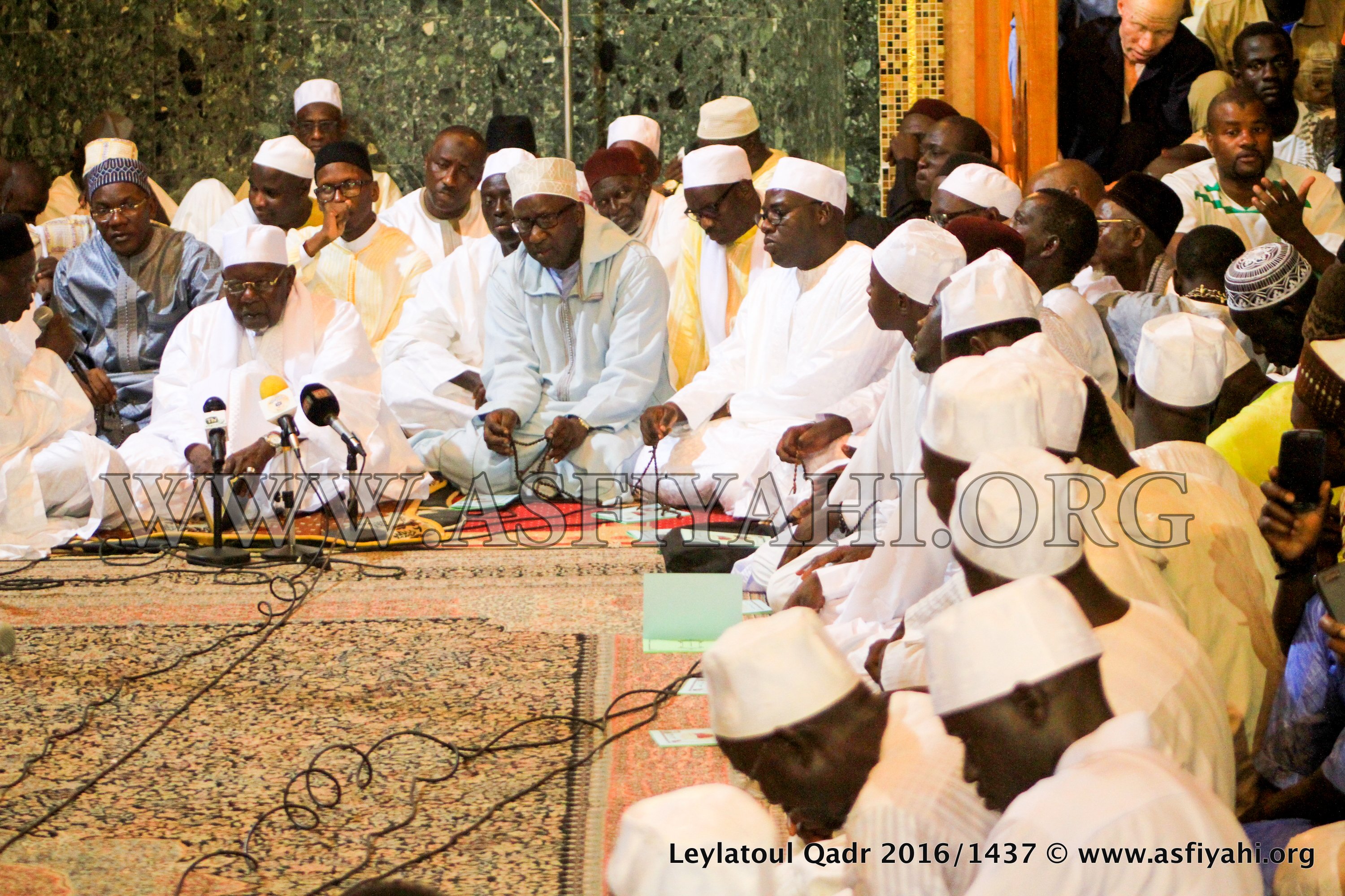 PHOTOS - 2 JUILLET 2016 À TIVAOUANE - Les Images de la Leylatoul Qadr à la Mosquée Serigne Babacar Sy (rta)