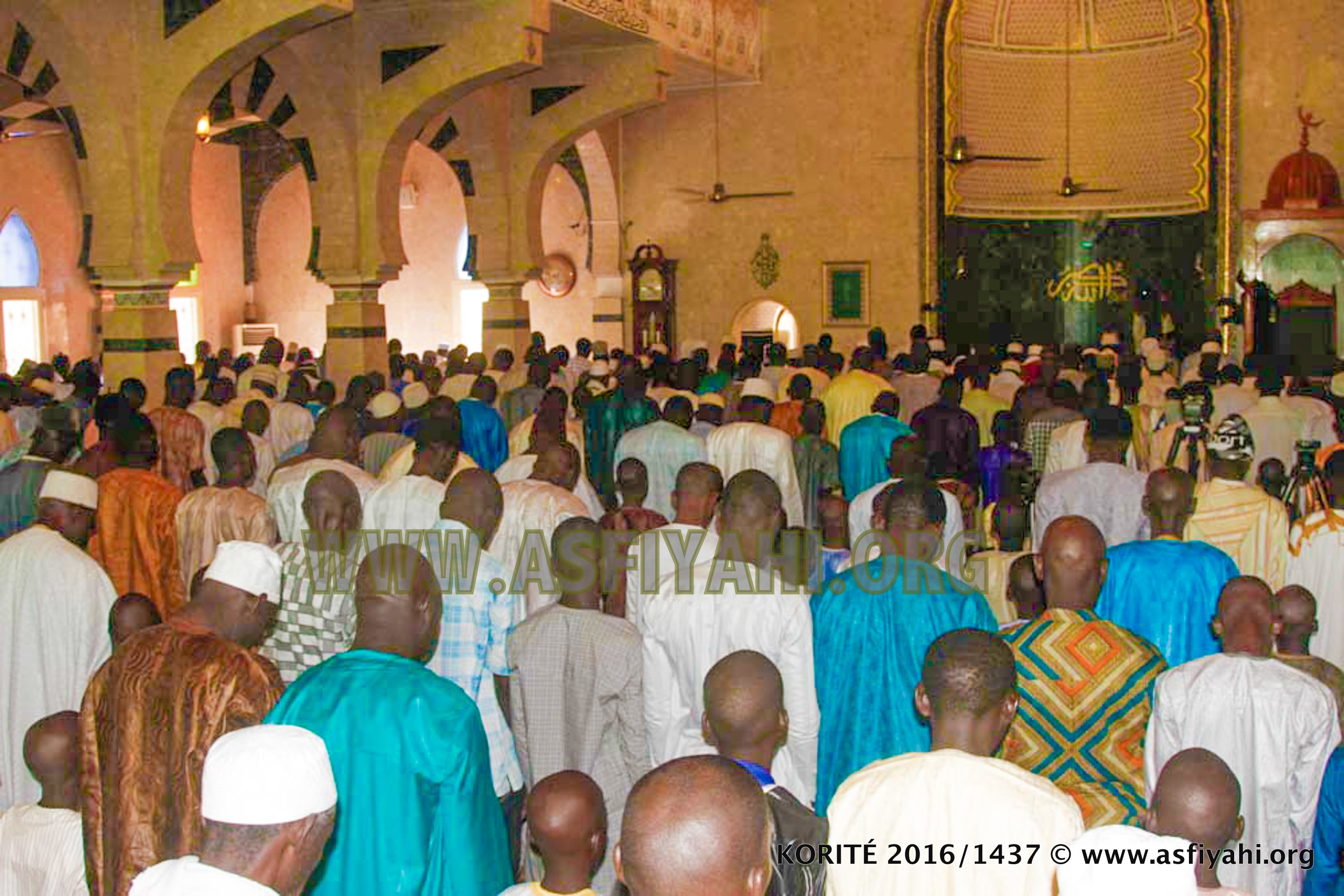 PHOTOS - KORITÉ 2016 À TIVAOUANE - Les Images de la Prière à la Mosquée Serigne Babacar SY (rta)