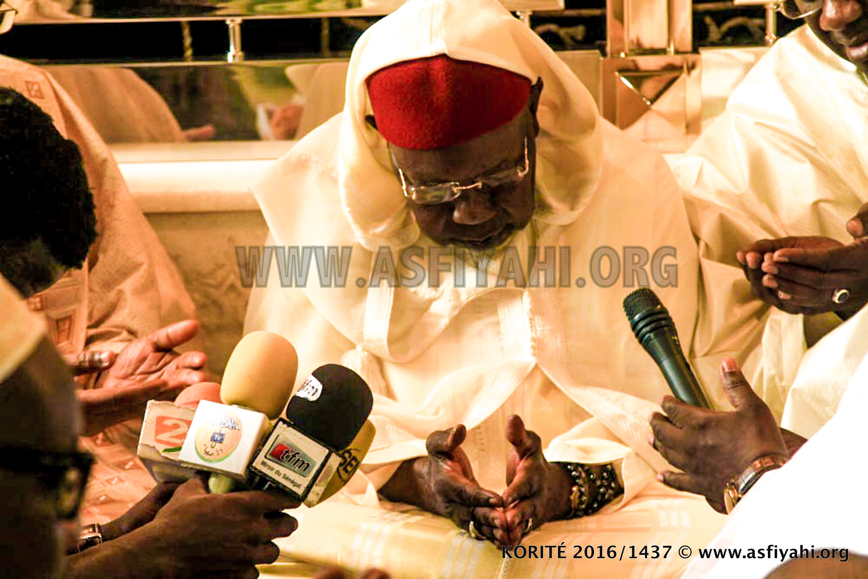 PHOTOS - KORITÉ 2016 À TIVAOUANE - Les Images de la Prière à la Mosquée Serigne Babacar SY (rta)