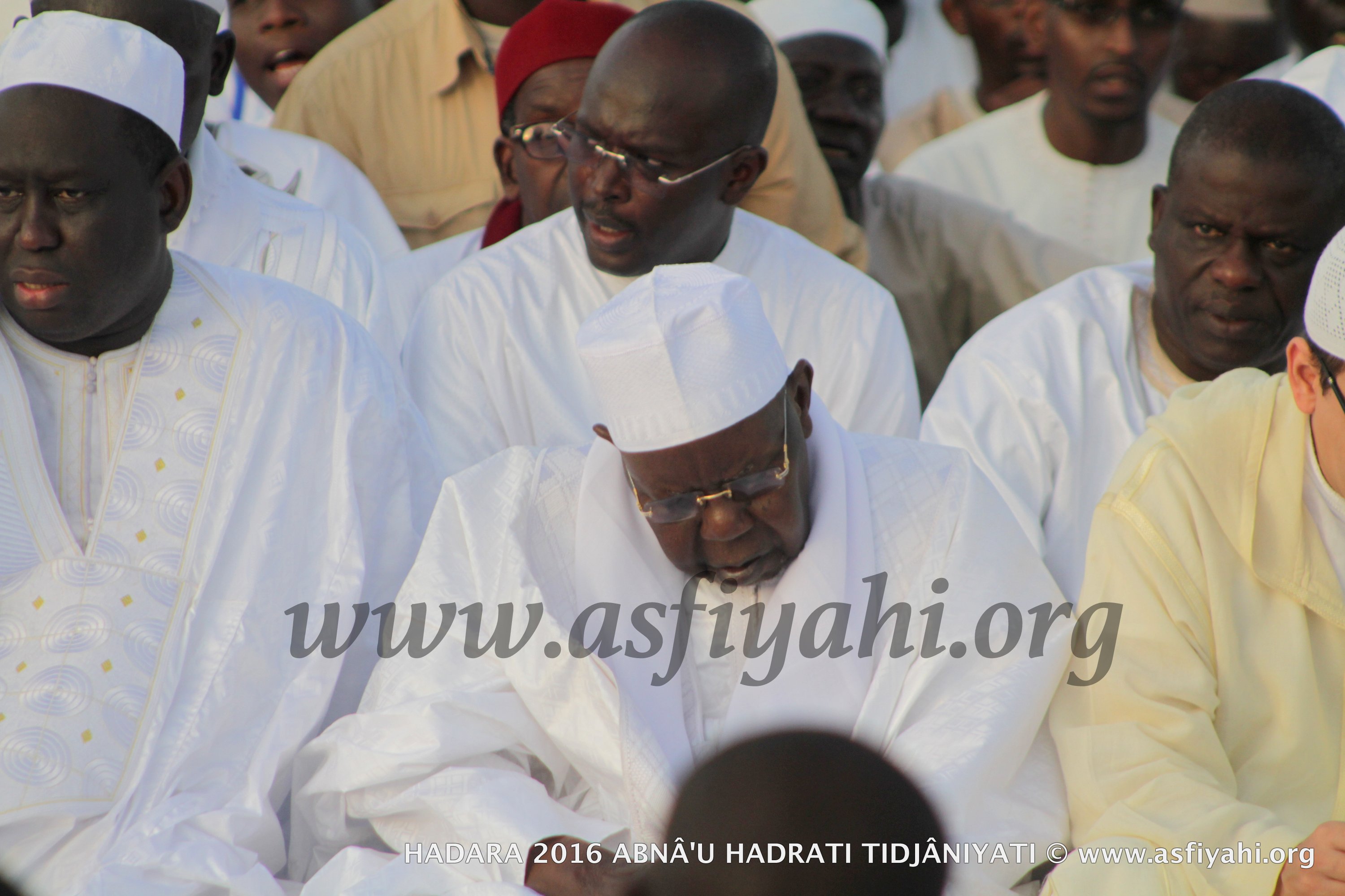 PHOTOS - 15 JUILLET 2016 AU STADE AMADOU BARRY - Regardez les images de la Hadratoul Djumah exceptionnelle presidée par Serigne Abdoul Aziz Sy Al Amine 