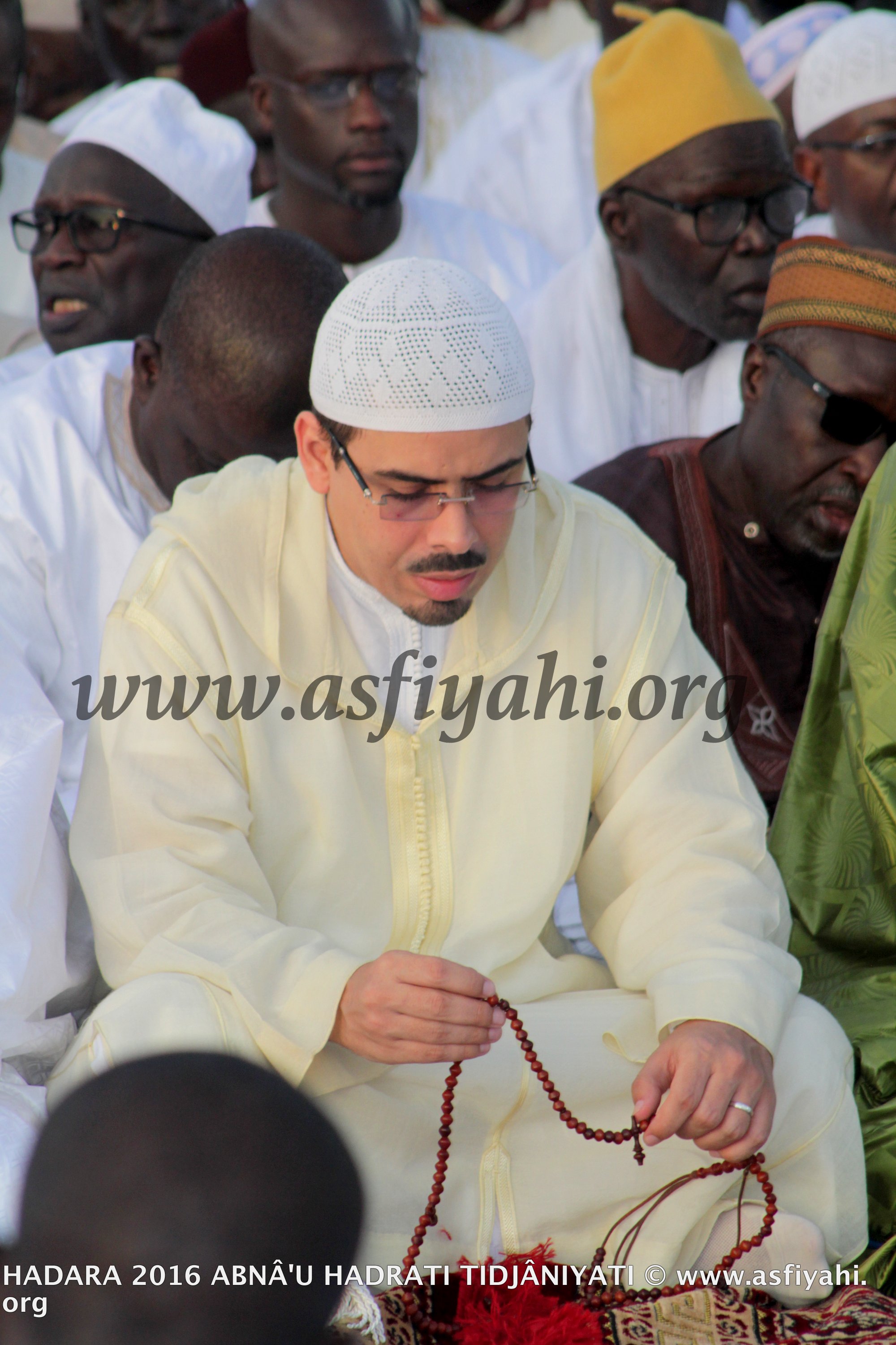 PHOTOS - 15 JUILLET 2016 AU STADE AMADOU BARRY - Regardez les images de la Hadratoul Djumah exceptionnelle presidée par Serigne Abdoul Aziz Sy Al Amine 