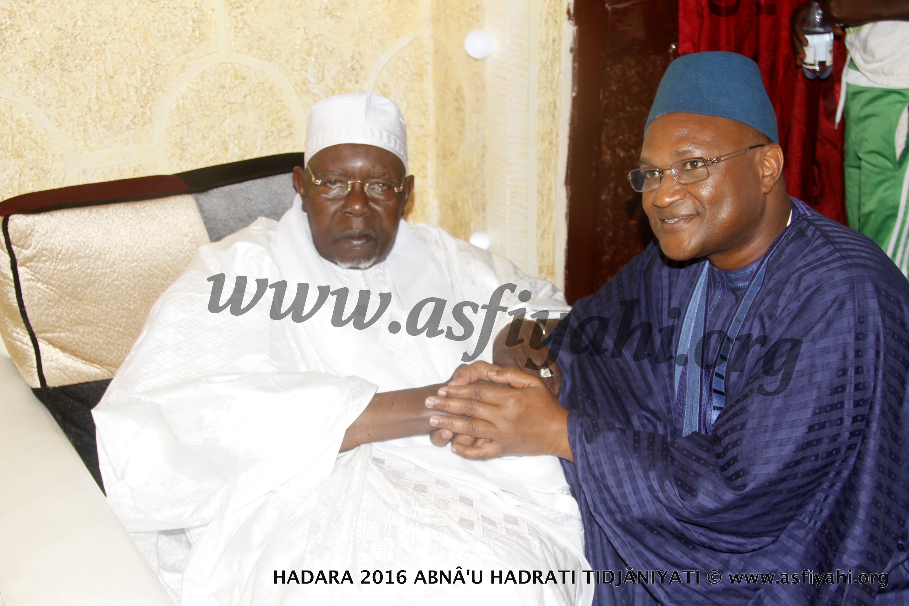 PHOTOS - 15 JUILLET 2016 À GUÉDIAWAYE - Réception de Serigne Abdoul Abdoul Aziz Al Amine chez Oustaz Fatah Sarr, initiateur du grand Hadratoul Djumah  au Stade Amadou Barry