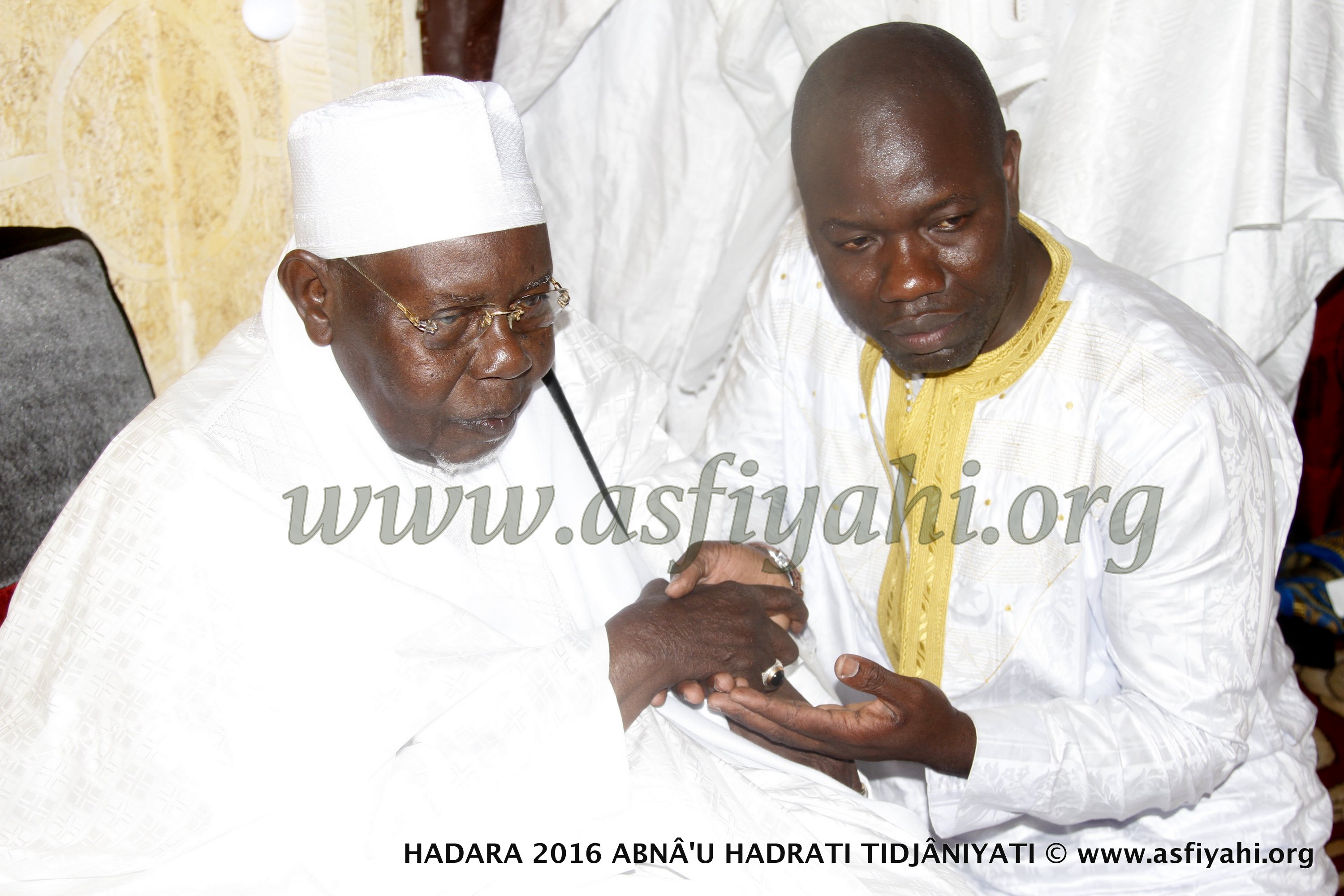 PHOTOS - 15 JUILLET 2016 À GUÉDIAWAYE - Réception de Serigne Abdoul Abdoul Aziz Al Amine chez Oustaz Fatah Sarr, initiateur du grand Hadratoul Djumah  au Stade Amadou Barry