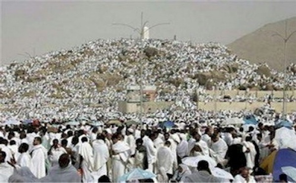 Pèlerinage à la Mecque 2010 :2,5 Millions de Pélerins sur le Mont Arafat