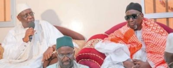 LOUGA - Macky Sall sollicite des prières auprès de Thierno Bachir, réitère son appel pour la lutte contre l’extremisme; Thierno Bachir Tall lui offre une résidence à Louga 