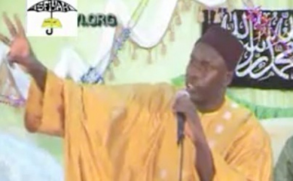 VIDEO - Causerie de Serigne Sidy Ahmed SY Djamil à l'UCAD : La depravation des Moeurs , Droits et devoirs de la jeunesse Musulmane ,  l'Education des Jeunes dans le soufisme Tidiane au Menu