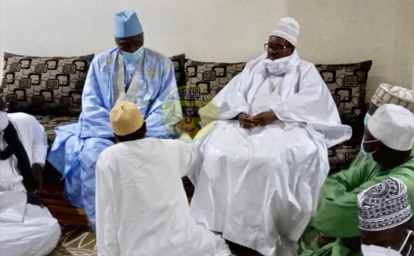 PHOTOS - Présentation de Condoléances de Serigne Bass AbdouHadre au nom du Khalif General des Mourides 