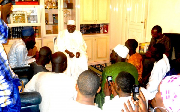PHOTOS &amp; VIDEO : Serigne Abdoul Aziz Sy reçoit les Jeunes Tidianes de Dakar Plateau : "Al Amine appelle à l'unité, la concorde, la solidarité et la symbiose entre les musulmans" 