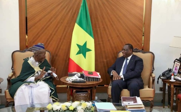 Le Khalife de Médina BAYE est reçu ce Lundi, dans la soirée au Palais de la République.