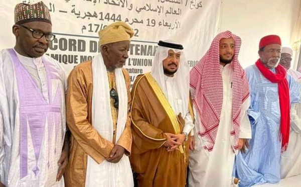 Délégation de la Ligue Islamique Mondiale en visite à Médina Baye Niass (Kaolack)