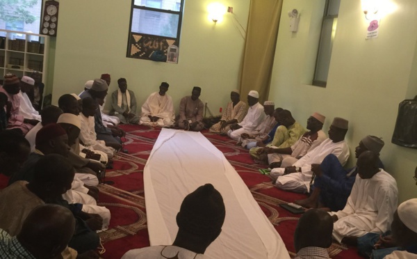 PHOTOS - NEW YORK - Les Images du Khadratoul Djumah suivi de Ndogou organisé à la Zawiya El Hadj Malick Sy de New-York par la section Mouqtafina 