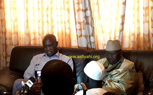 Recevant le Ministre de l'éducation Serigne Mbaye Thiam, Serigne Abdoul Aziz Sy Al Amine prie pour une année scolaire apaisée