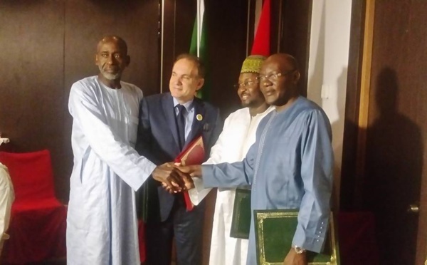 DESTINATION DAKAR-FÉZ-DAKAR-  Signature d'une convention de partenariat entre L’Office national marocain du tourisme et les grandes familles Tidianes du Senegal 