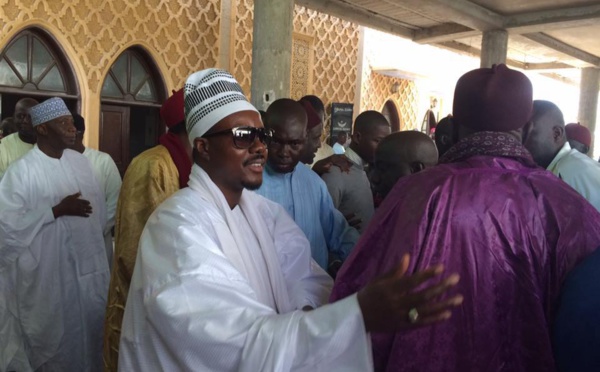 FASS - Serigne Bassirou Mbacké Abdou Khadre présente les Condolèances de la Communauté Mouride à la Famille de Seydi Djamil
